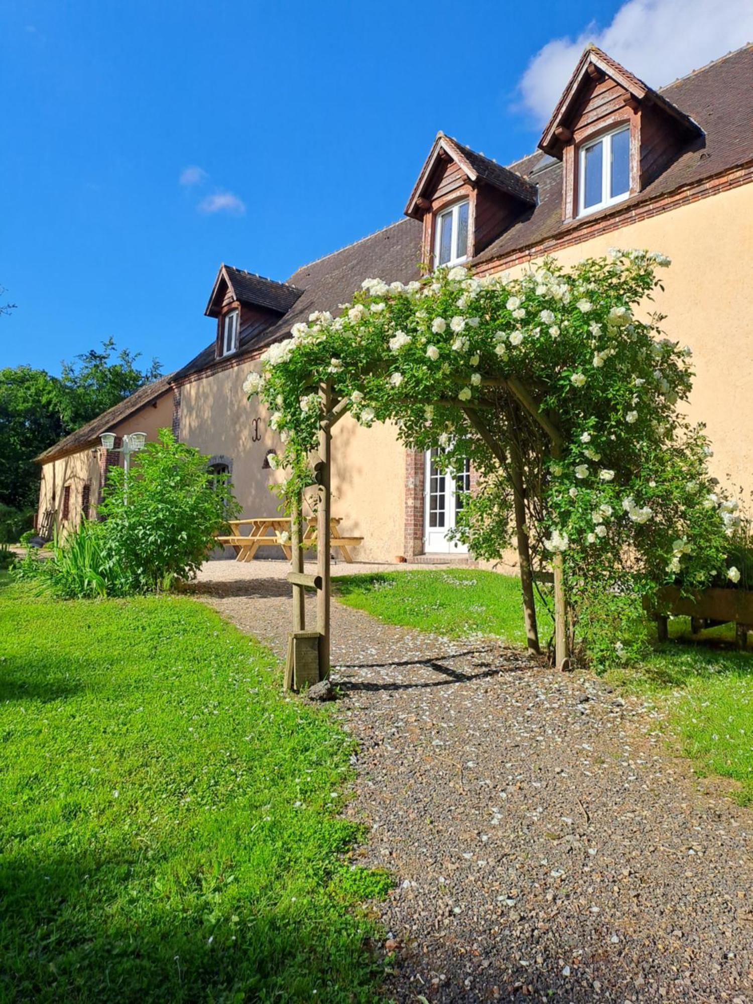 Gite Des Etangs De Beaulieu Le Plessis-Dorin Exterior foto