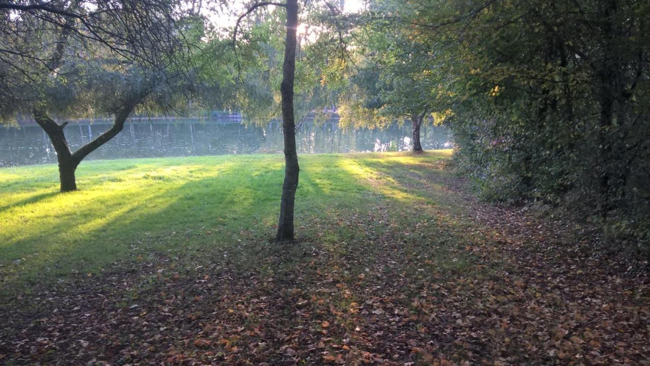 Gite Des Etangs De Beaulieu Le Plessis-Dorin Exterior foto